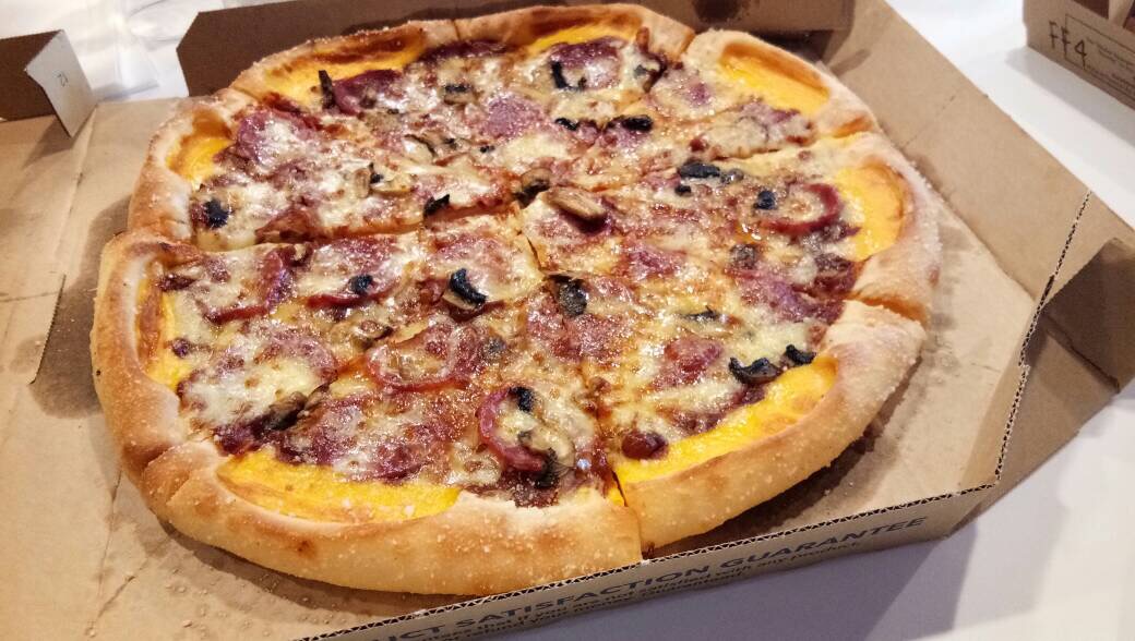 CikLilyPutih The Lifestyle Blogger: Cheese Tarik Crust Baharu Domino’s