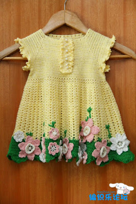 crochet baby dress, crochet patterns, free baby crochet patterns, free crochet patterns for baby, free patterns, lacy crochet baby dress pattern, vintage crochet baby dress pattern, 