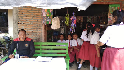 SISWA SISWI SDN 1 SUKOREJO SENANG ATAS KEHADIRAN SATGAS TMMD DI DESANYA
