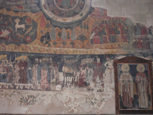 икона в грузинском храме нарисованная на камне
