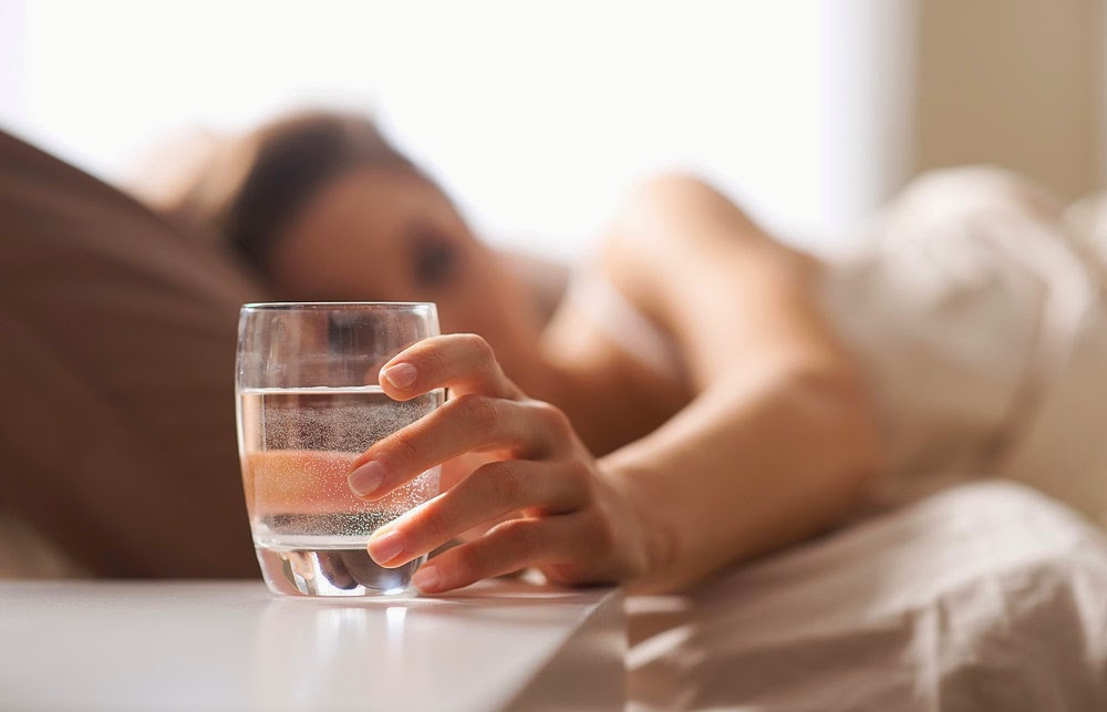 7 Manfaat Dahsyat Minum Air Putih Tiap Hari 7 Manfaat Dahsyat Minum Air Putih Tiap Hari