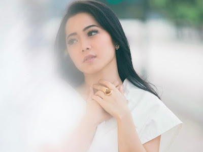 Lirik Lagu Sesuka Hati - Karina Salim Lirik Lagu Sesuka Hati - Karina Salim