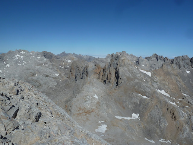 PEÑA VIEJA, 2.617m (Un titán de Picos de Europa) P1200716%2B%2528FILEminimizer%2529