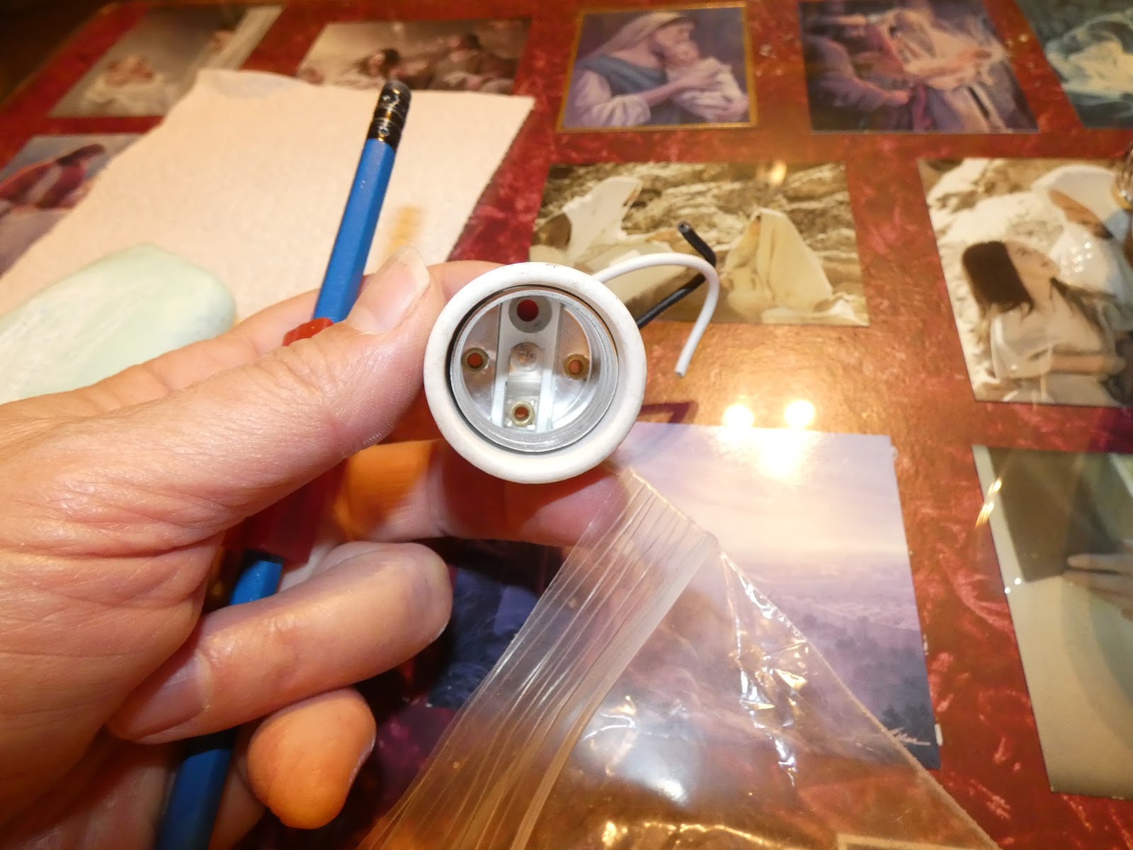 The "Secret" is Gratitude: How To Fix a Stuck Lightbulb Socket - Get
