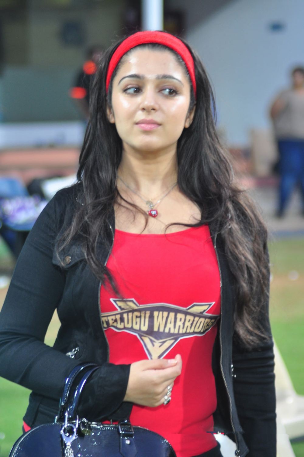 In the care of strangers, image size:1000x1505