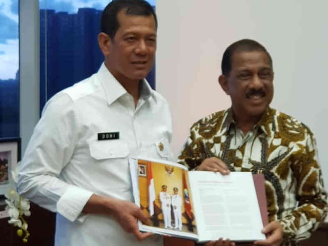 Richard Louhenapessy Temui Doni Monardo Bahas Edukasi Kebencanaan Richard Louhenapessy Temui Doni Monardo Bahas Edukasi Kebencanaan