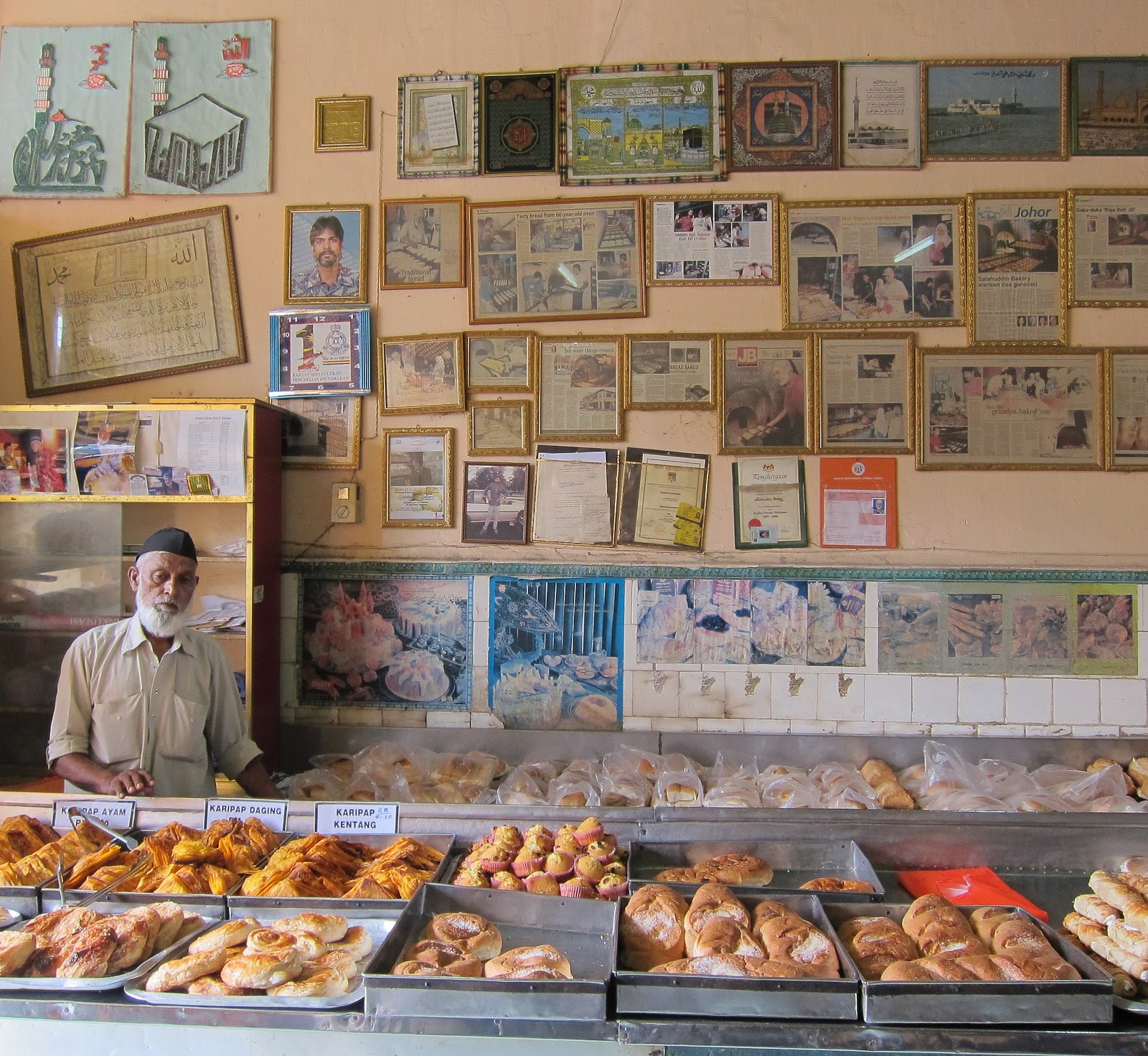 Salahuddin Bakery in Johor Bahru Old Town (Near City Square) Tony