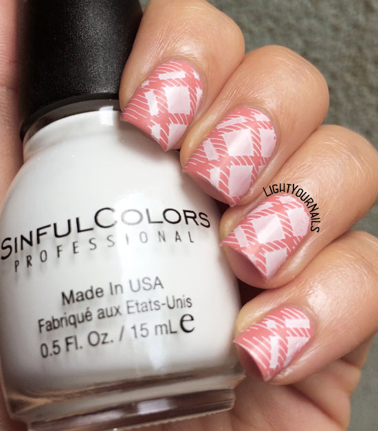 Plaid nails