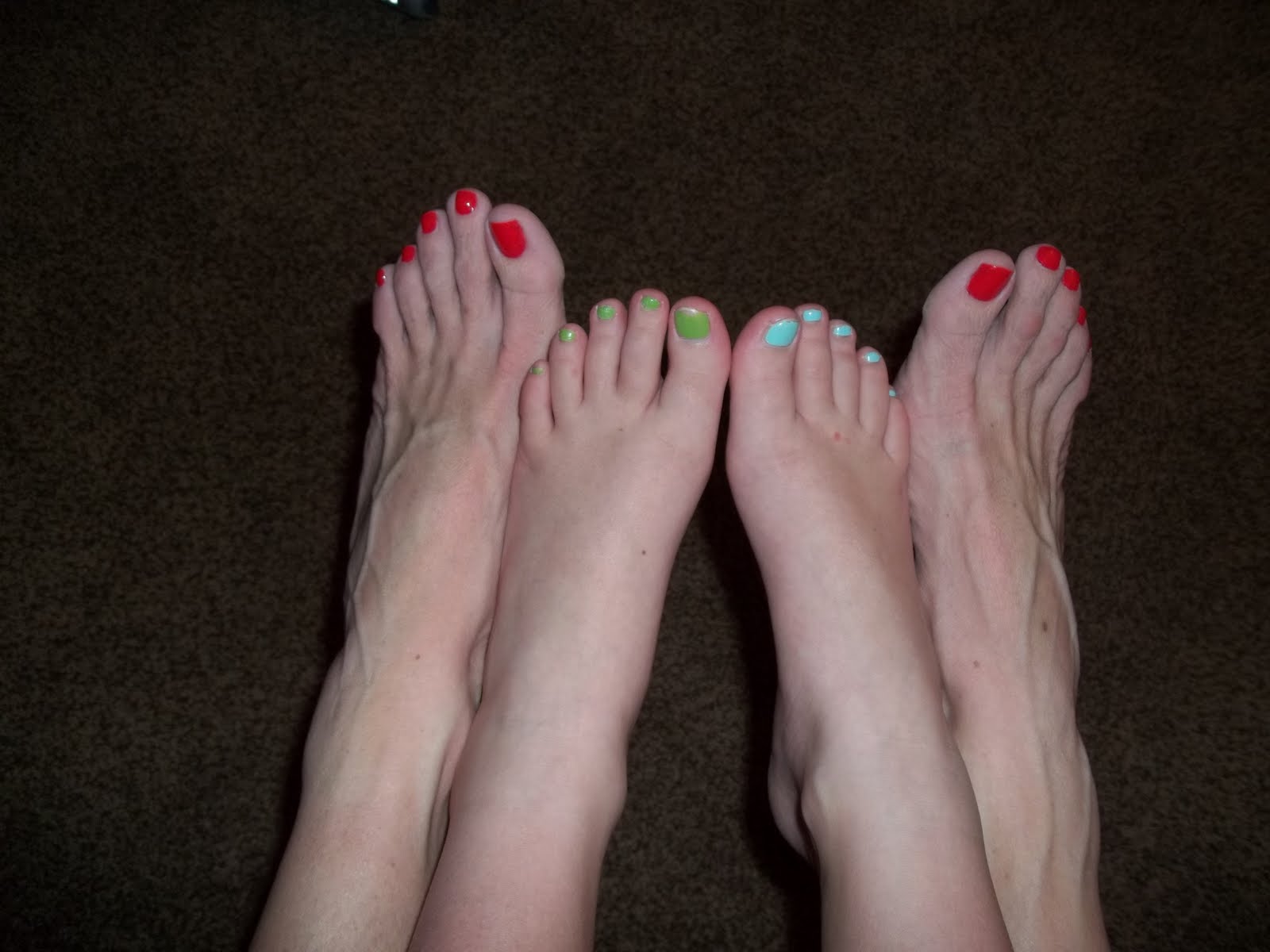 THE FLOYD MELTON FAMILY Mama Toes/Daughter Toes OR aka Old Feet/Young