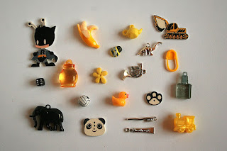 Bee black yellow I spy trinkets collection TomToy