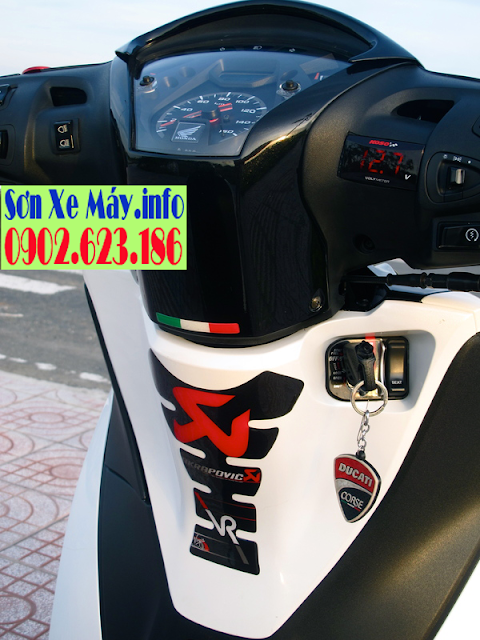 Sơn xe Honda Sh màu trắng bóng cực đẹp