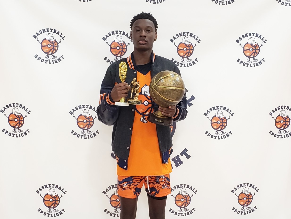 BASKETBALL SPOTLIGHT NEWS Future Phenom Camp MVP Akil Watson (Class
