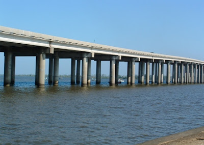 Jembatan Terpanjang di Dunia Manchac Swamp Bridge