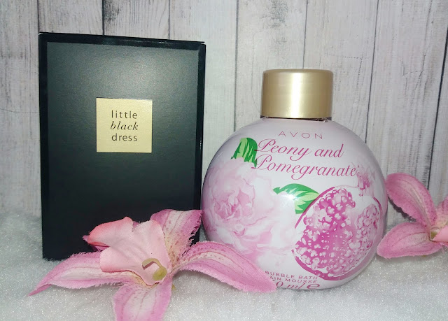 Moje nowe perełki AVON - Little black dress i płyn do kąpieli o zapachu peonii i granatu