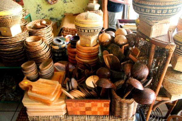 Jangan Cuma Bingung Baju Baru untuk Dirimu Sendiri, Orang Tua Kalian Sudah Belum?