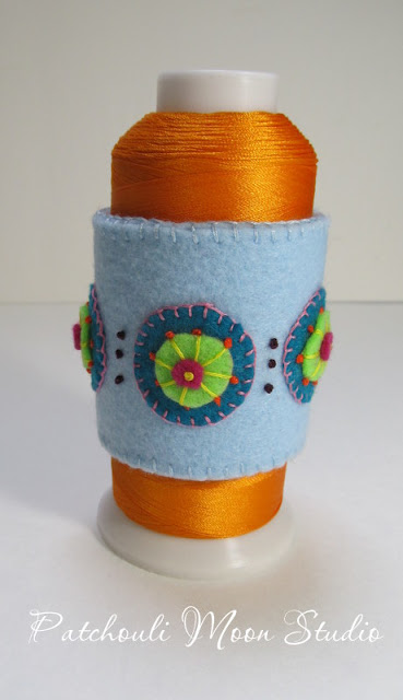 Patchouli Moon Studio~Felt Thread Cone Cozy