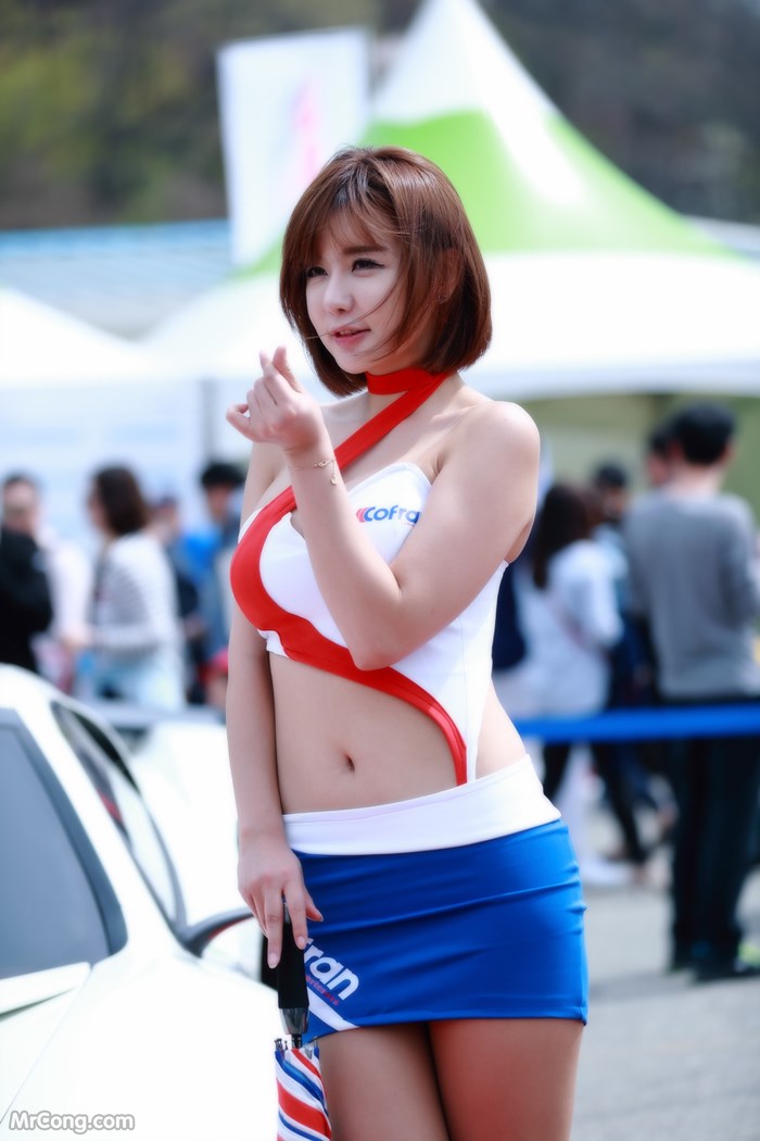 Ryu Ji Hye's beauty at the CJ Super Race event, Round 1 (35 photos)