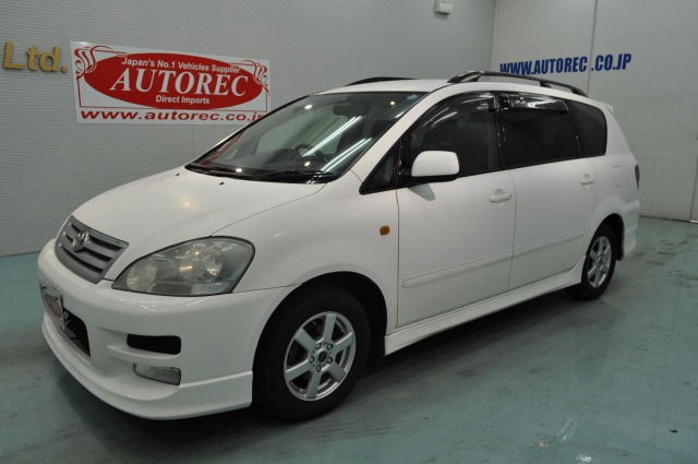 Toyota ipsum 2001 год