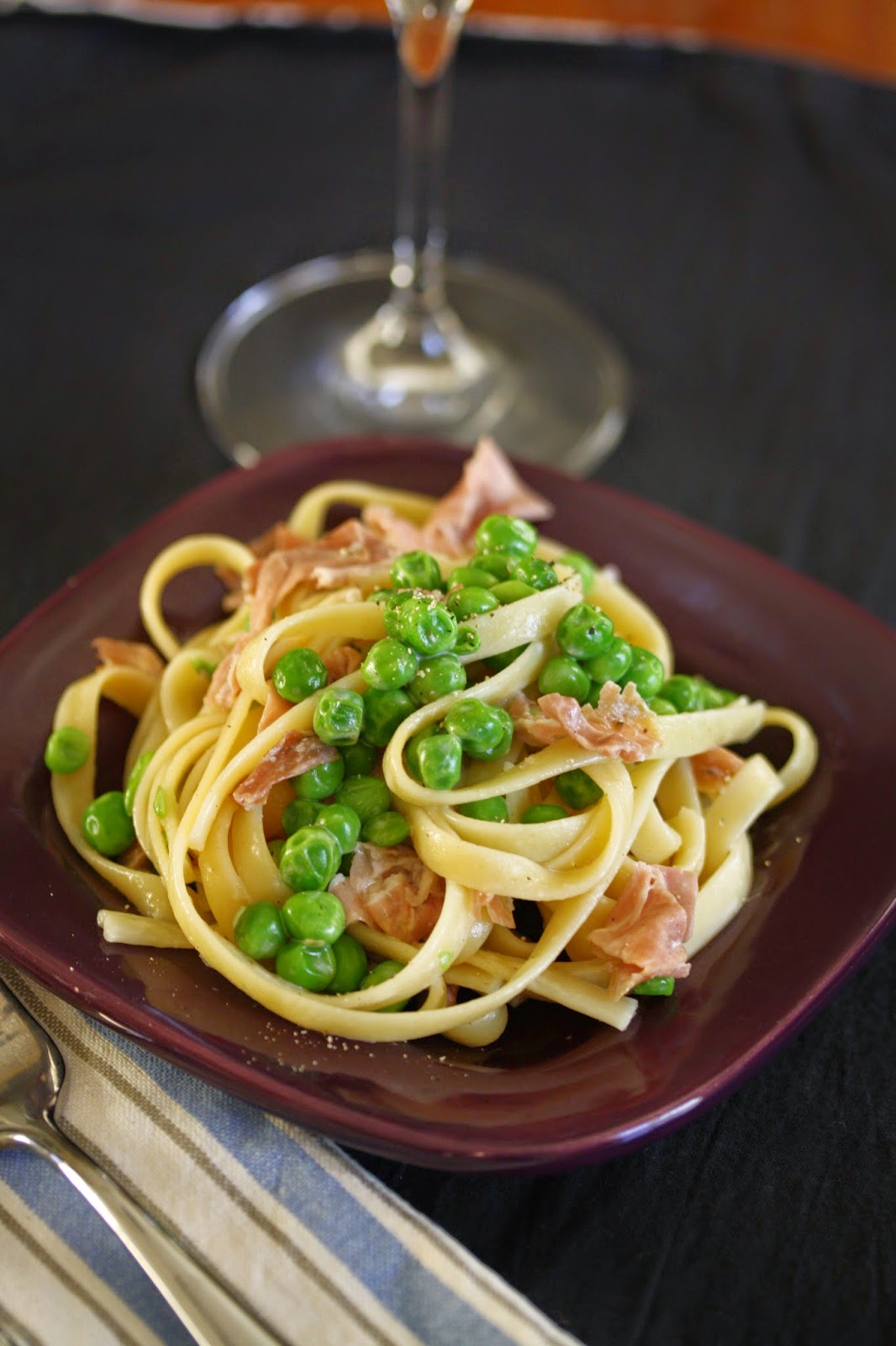 Hot Dinner Happy Home Fettuccine with Prosciutto and Peas