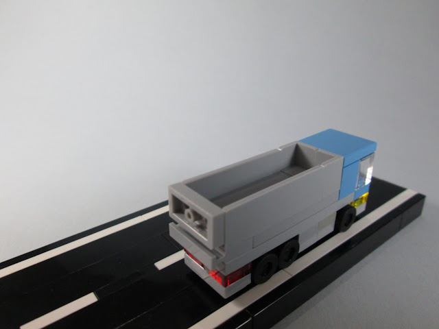 Camião LEGO em micro escala