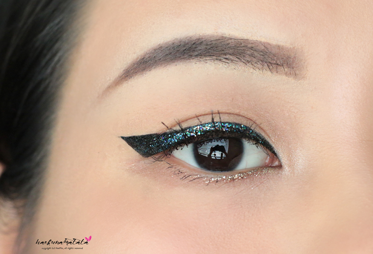 How to Use Urban Decay Heavy Metal Glitter Liner - Midnight Cowboy & Spandex, eye makeup tutorial How to Use Urban Decay Heavy Metal Glitter Liner - Midnight Cowboy & Spandex, eye makeup tutorial