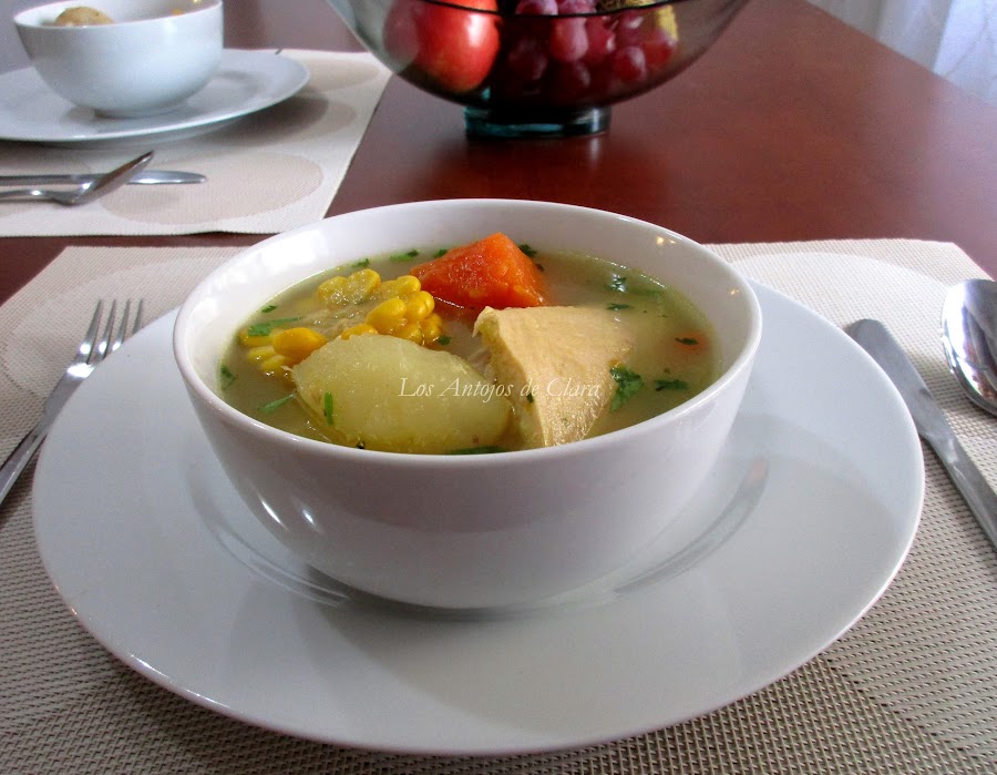 Sopa de pollo
