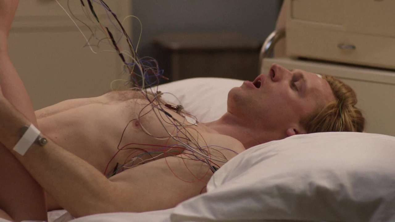 Teddy Sears nude in Masters Of Sex 1-01 "Pilot" .