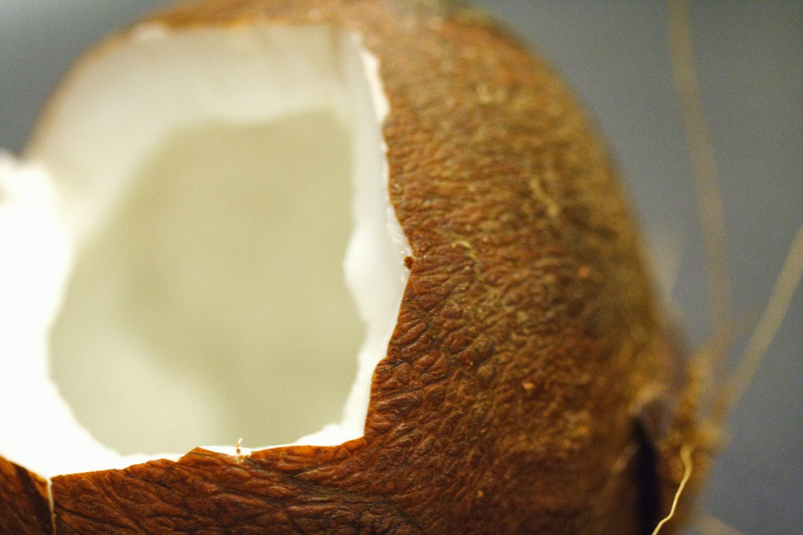 5 Ways to use coconut oil in your beauty routine
