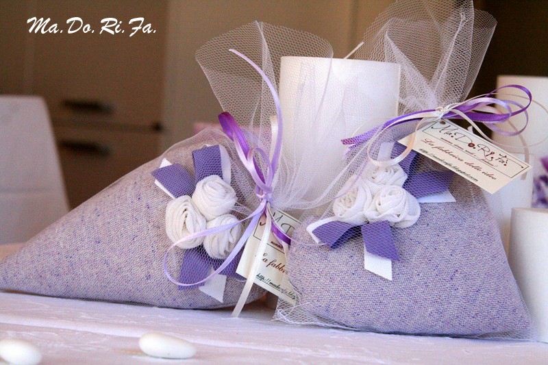 BOMBONIERA MATRIMONIO CLARALUNA APRIBBOTIGLE DECORO CUORI - Bomboniere - Foto 12