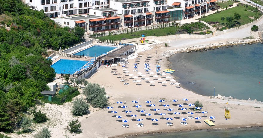 топола пляж болгария. белая лагуна. белая лагуна. балчик море. белая лагуна.