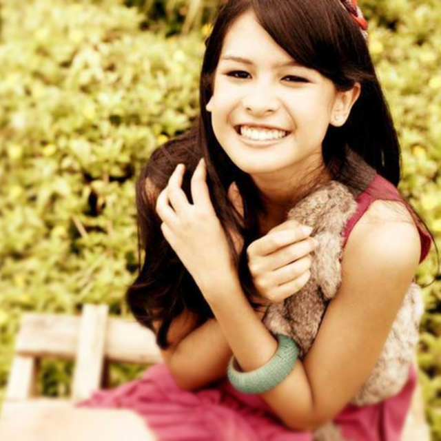 Lirik Lagu Bayangkan Rasakan Maudy Ayunda Lirik Lagu Dunia Terdiam ditengah heningnya malam mencoba tuk memaafkan dan melupakan kesedihan. lirik lagu bayangkan rasakan maudy