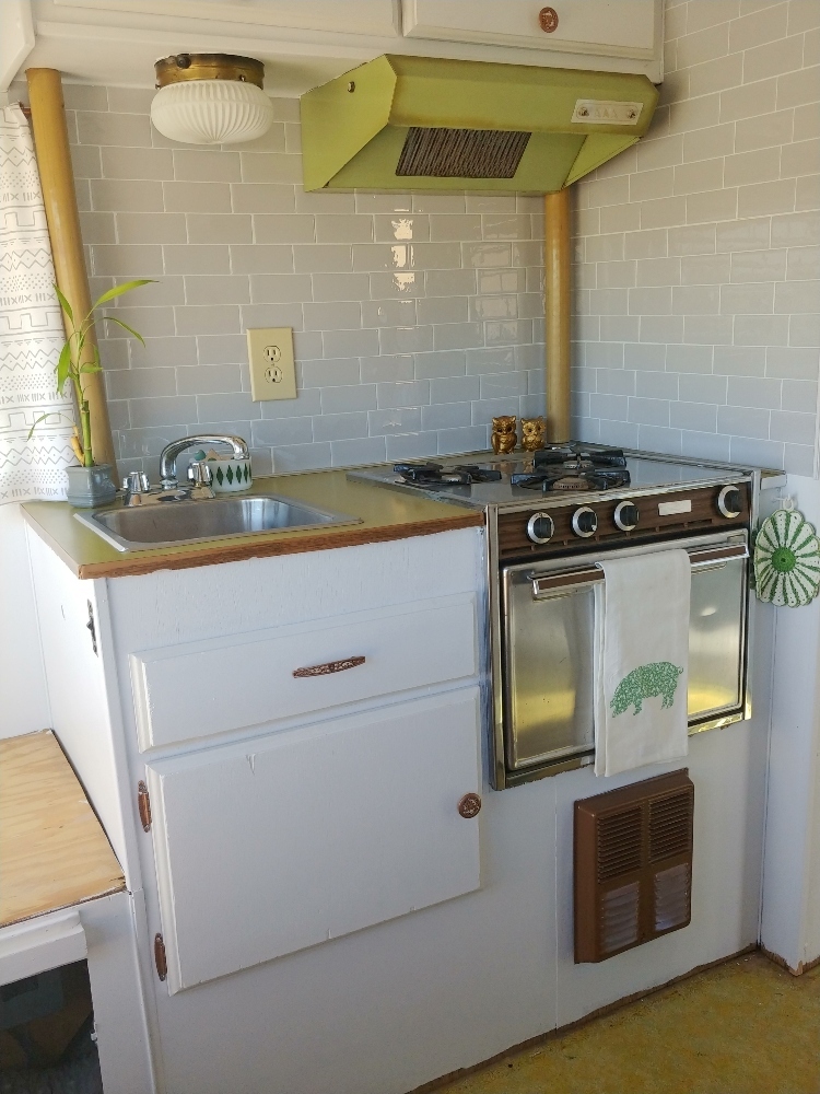 Easy RV Kitchen Backsplash Ideas 2023 AtOnce