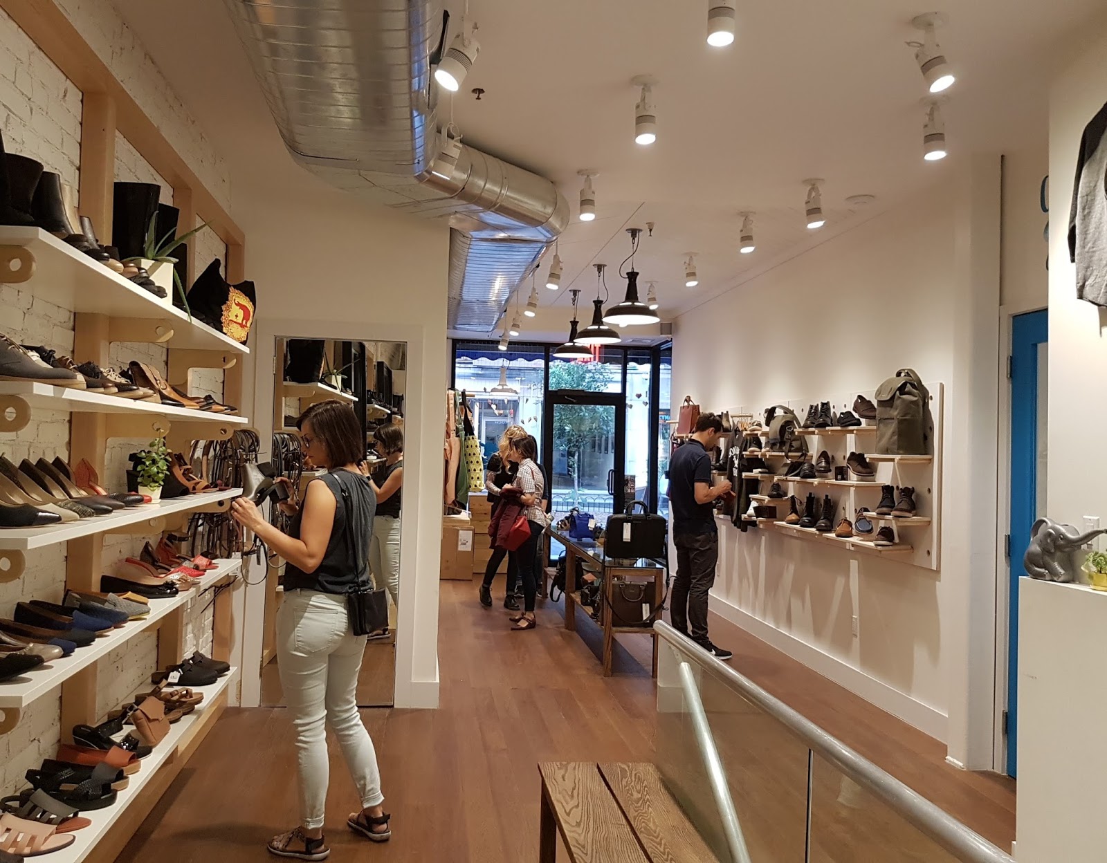 vegan shoe store