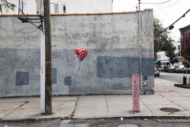 "Heart Balloon" New Street Art By Banksy In Brooklyn, USA For Better Out Than In.  2