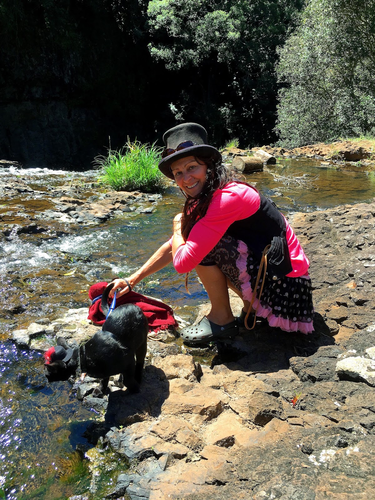 A trip to Byron Bay is not complete without visiting the hippie capital of Australia-Nimbin. For my third time to Nimbin I joined a day trip with Happy coach and Princess Fiona.