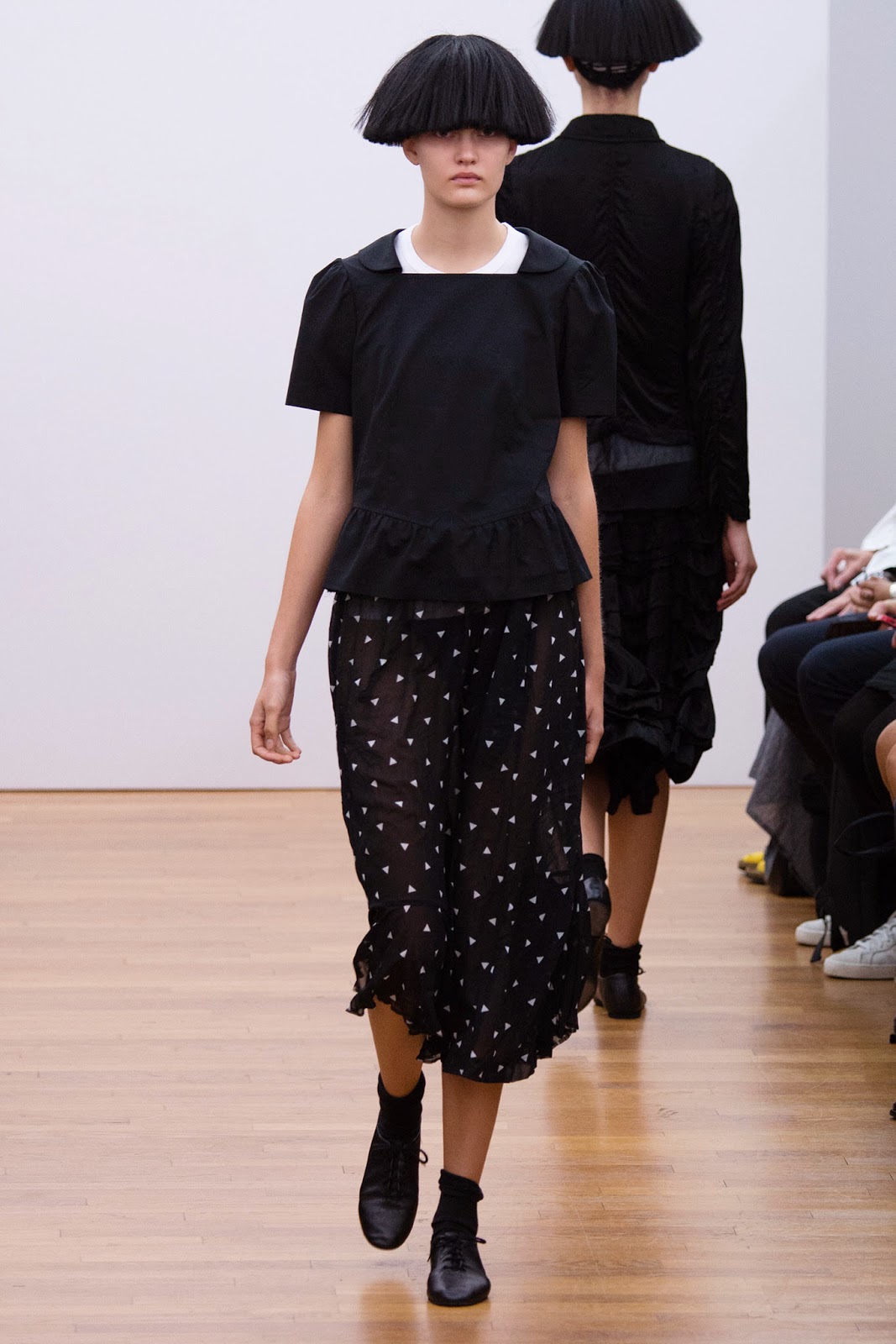 Girl in a Box: Spring 2015 Ready-to-Wear / Comme des Garçons Comme des ...