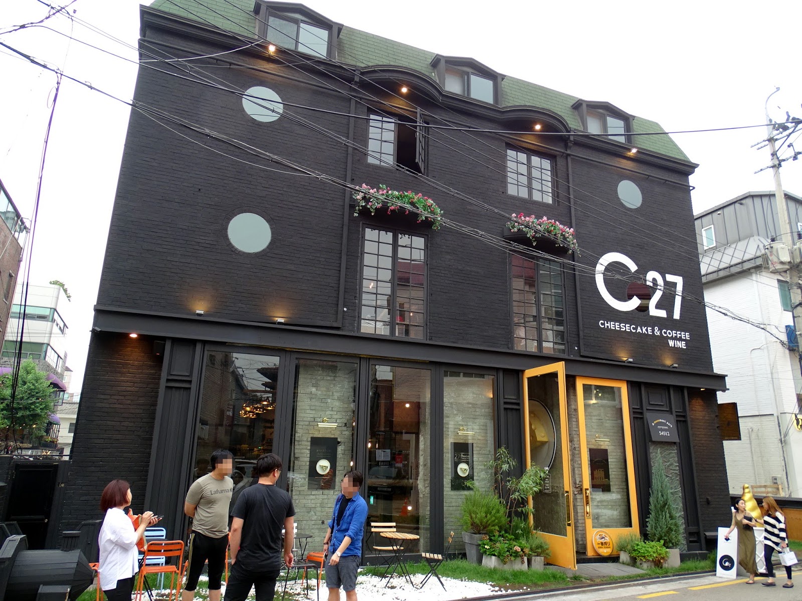 C27 Cheesecake and Coffee (Seoul, SOUTH KOREA) ★★★★☆ A traveling