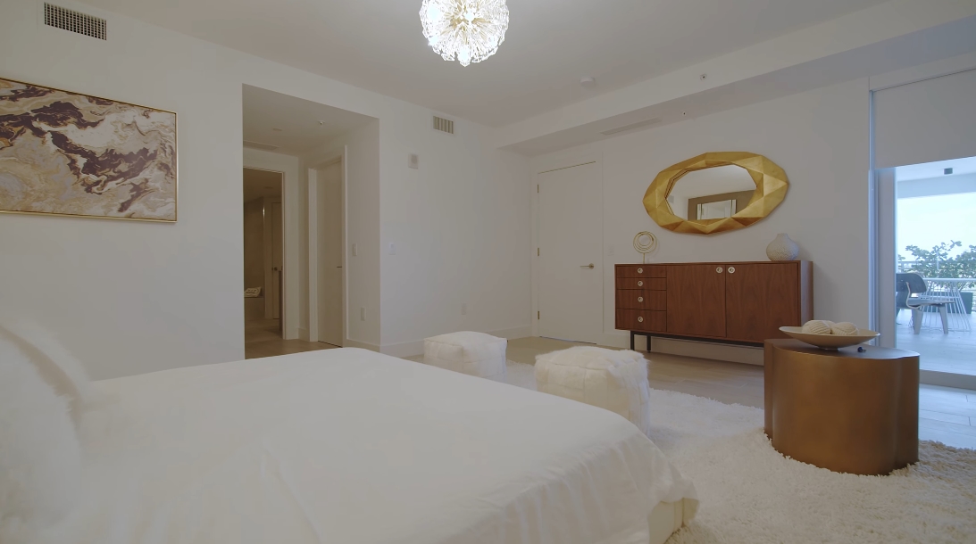 33 Interior Design Photos vs. Tour 327 E Royal Palm Rd #403, Boca Raton, FL