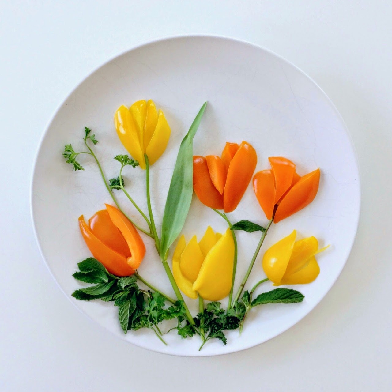 09-Tulips-Bell-Lauren-Purnell-Love-Art-and Love-for-Food-www-designstack-co