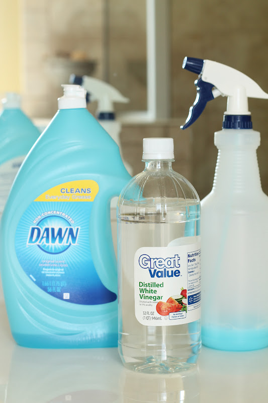 A Mom's Life Homemade Soap Scum Remover that really works!