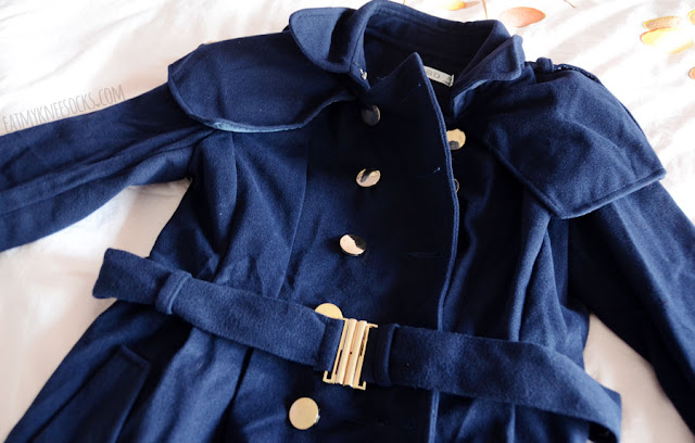 Romwe Fashion Review: Autumn Coats, LBDs + More! Navy blue double breasted capelet trench coat from Romwe