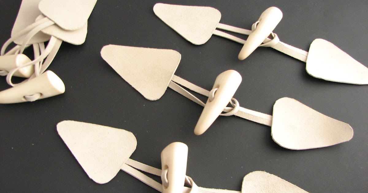 Agnes' Vintage World: How to make a sew-on duffle coat toggle closure ...