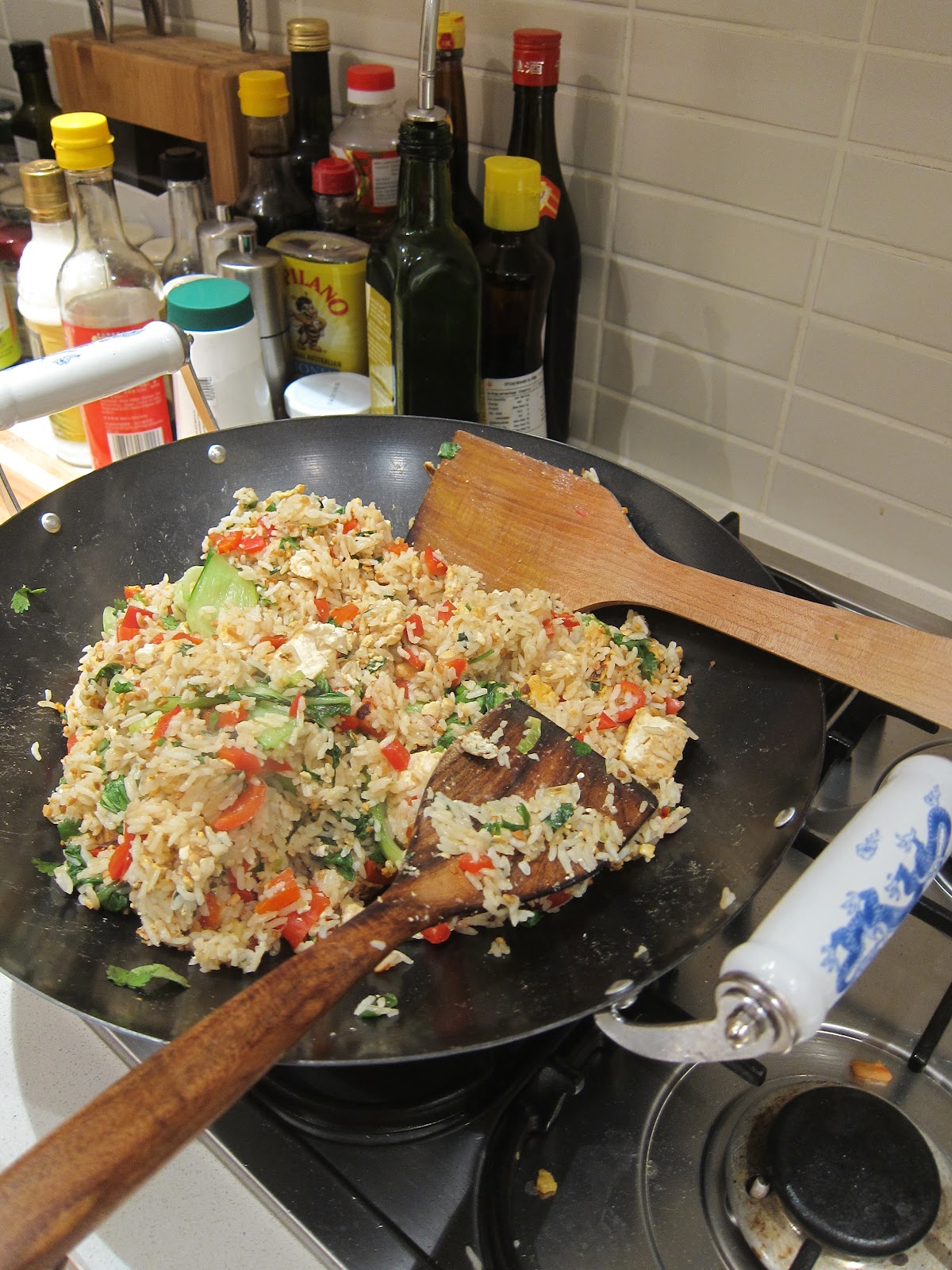 panda & cakes thai style tofu fried rice