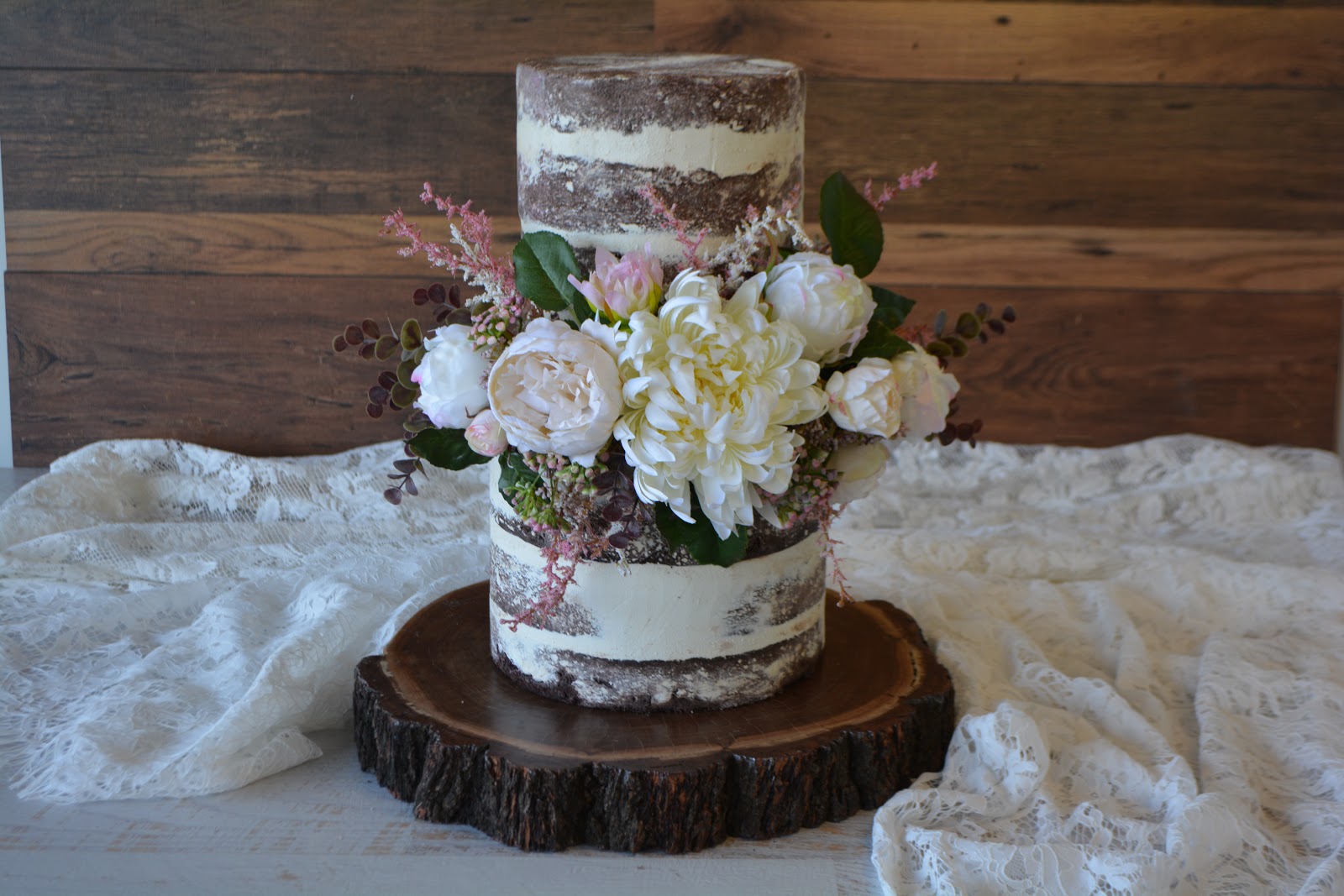 MAGNOLIA CAKE BOUTIQUE | TO THE AISLE AUSTRALIA BRISBANE BESPOKE WEDDING CAKES