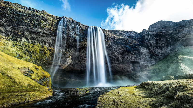 Seljalandsfoss Waterfall