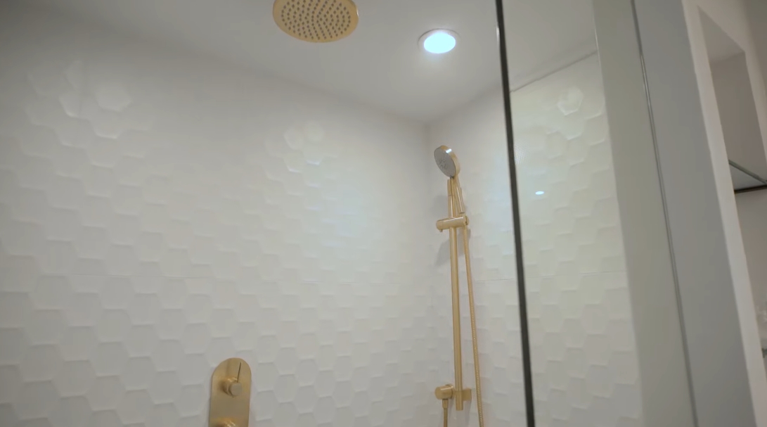 24 Interior Design Photos vs. 54 Fifth St, Toronto Luxury Home Tour