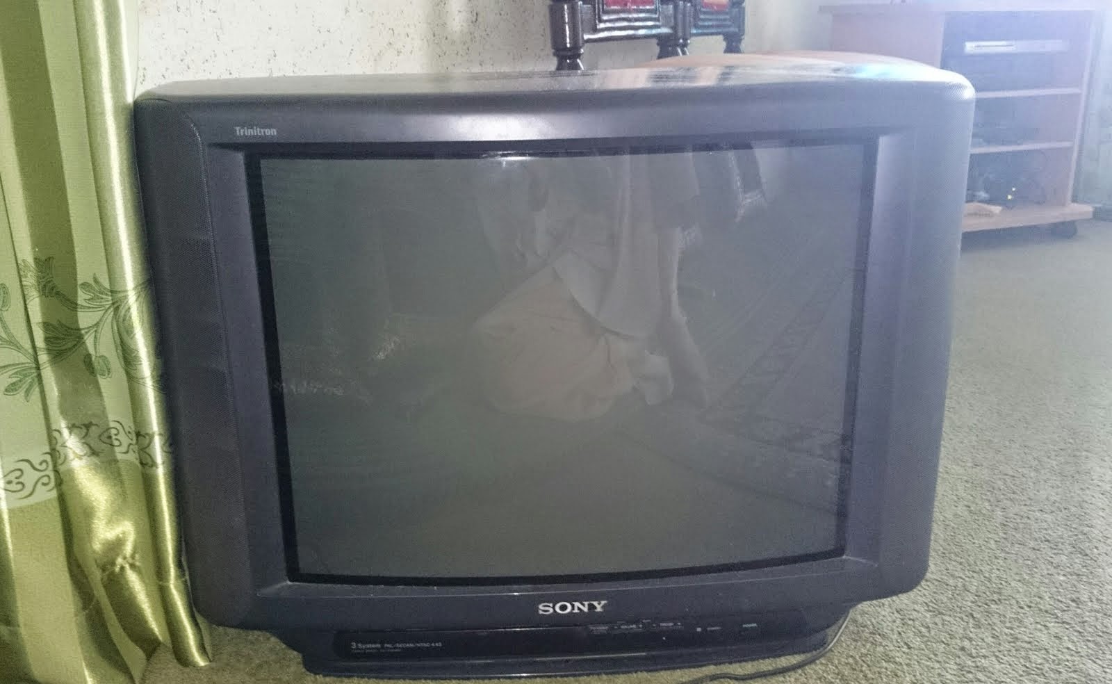 NairobiMail 37 Inch Old Sony Tv For Sale