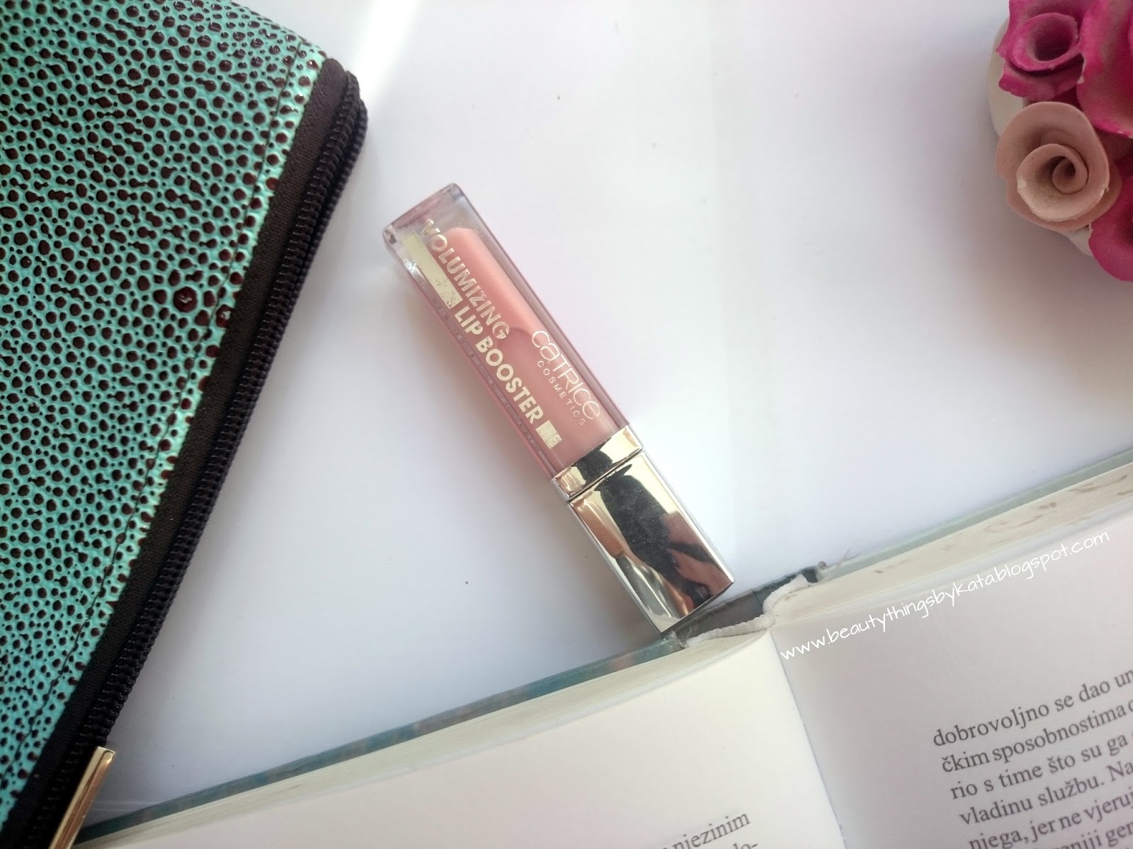 Beauty things by Kata Catrice volumizing lip booster review & swatch
