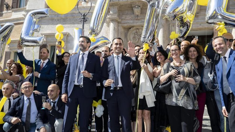 Il Parlamento italiano taglia vitalizi pensioni di ex deputati. Di Maio: ora le pensioni d'oro.
