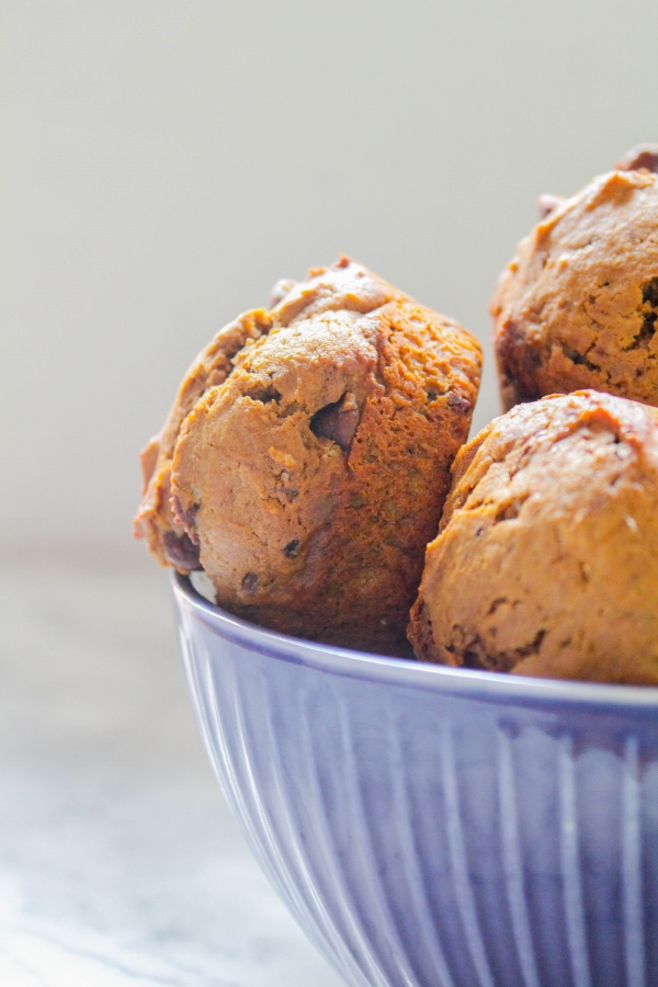 These tender and delicious muffins are flavored with espresso and pieces of sweet chocolate. Perfect for a morning or afternoon snack.
